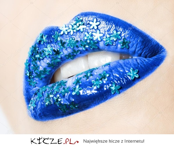 Niebieskie usta - nowy trend w makijażu!