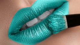 Niebieskie usta - nowy trend w makijażu!